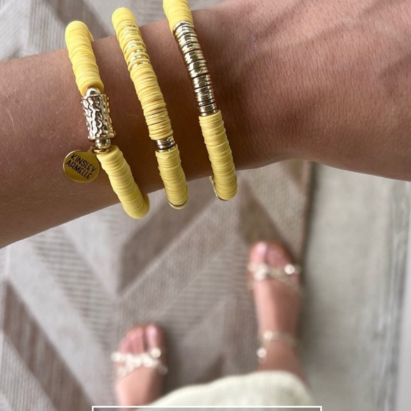 NWT! Kinsley Armelle Misha Collection Canary Stack - Picture 2 of 3
